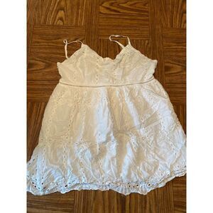 S.Betro women's white embroidered eyelet v-neck lined adjustable strap blouse XL